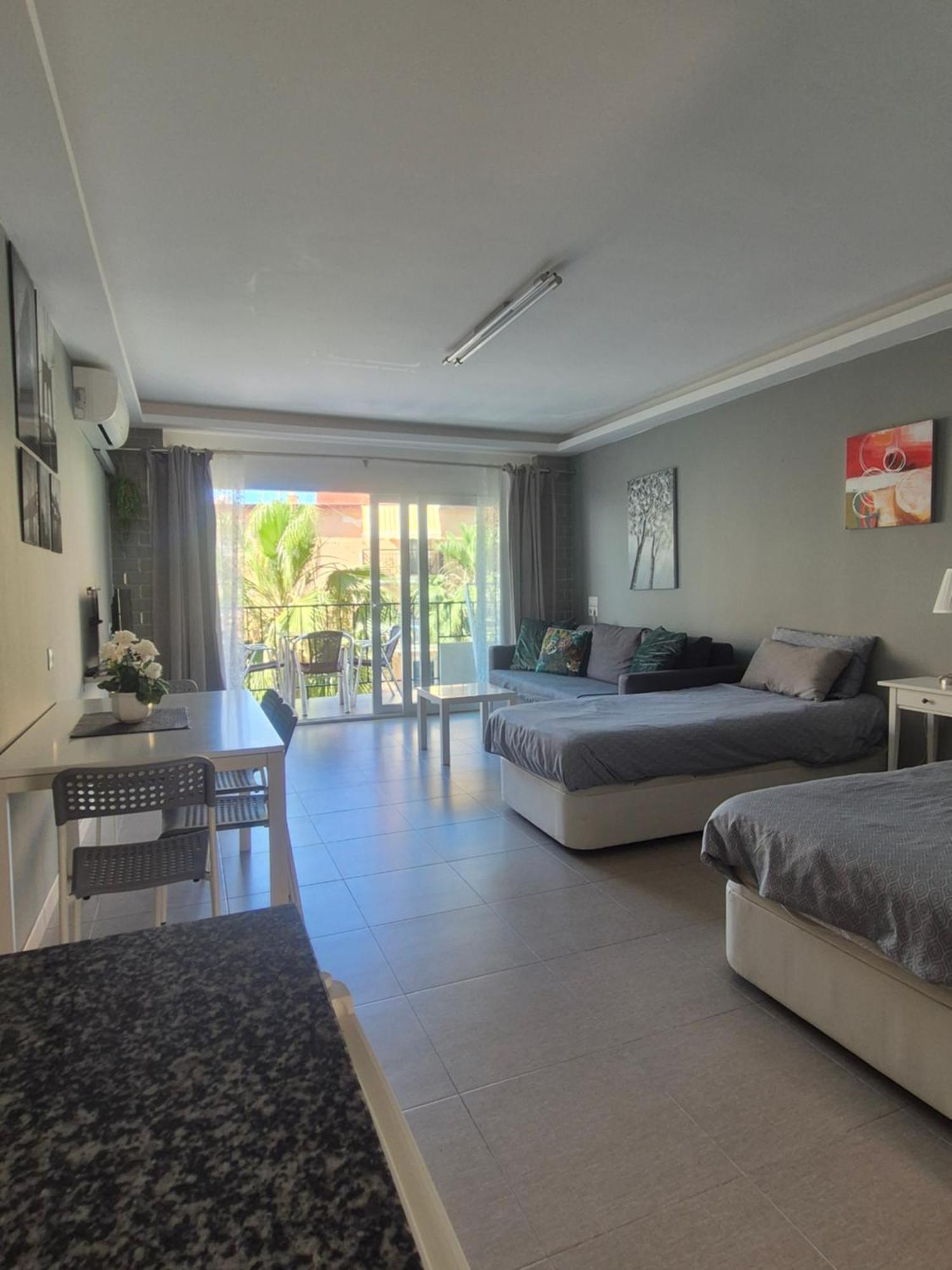 Studio In City Fuengirola Exteriör bild